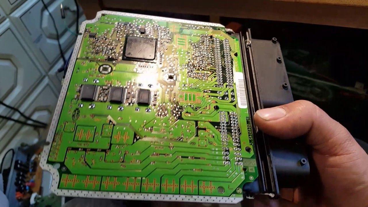 Motor Beyni (ECU) Arızası Belirtileri ve Sebepleri Nelerdir?